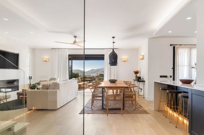 Image No.35-6 Bed Property for sale