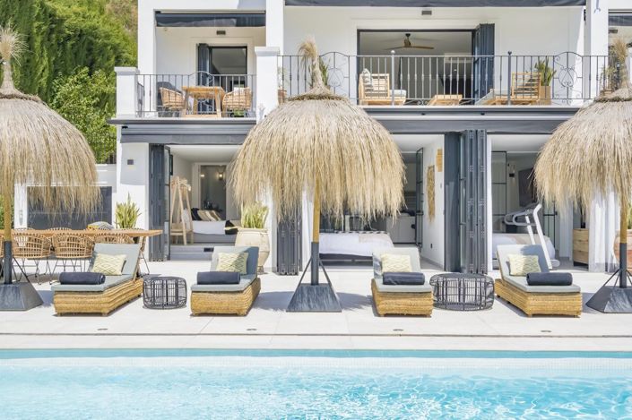 Image No.5-6 Bed Property for sale