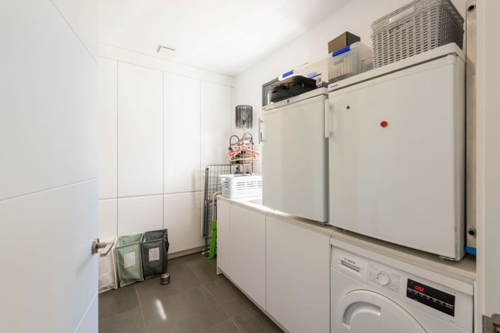 Image No.53-4 Bed Property for sale