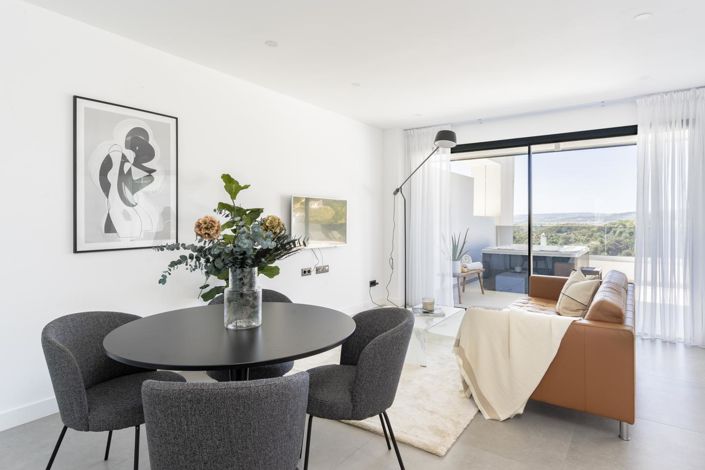 Image No.11-2 Bed Property for sale