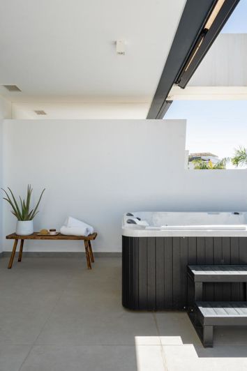 Image No.12-2 Bed Property for sale