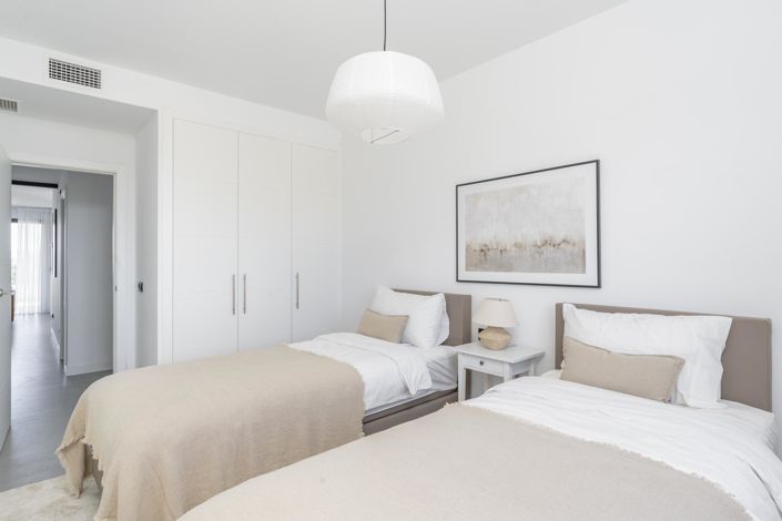 Image No.18-2 Bed Property for sale