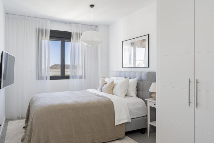 Image No.26-2 Bed Property for sale