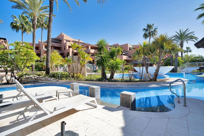 Image No.11-2 Bed Property for sale