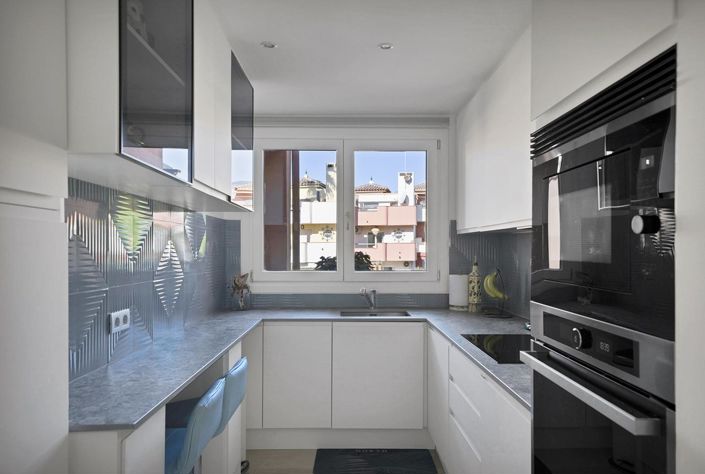 Image No.22-2 Bed Property for sale