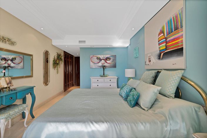Image No.33-2 Bed Property for sale