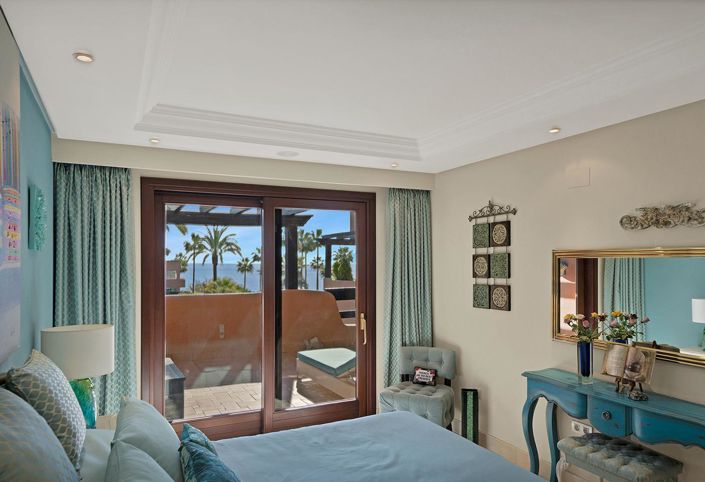 Image No.35-2 Bed Property for sale