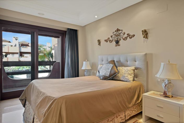 Image No.46-2 Bed Property for sale