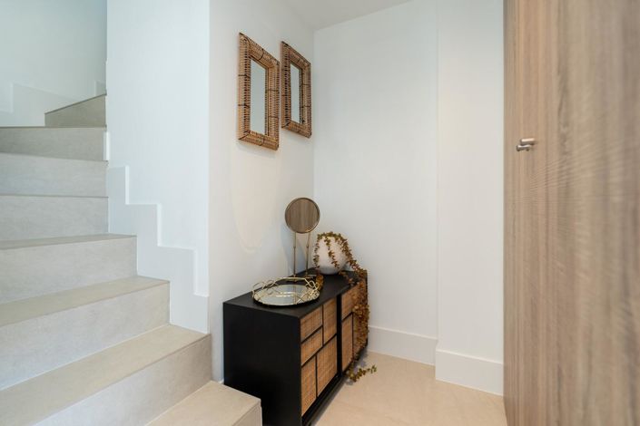 Image No.4-3 Bed Property for sale