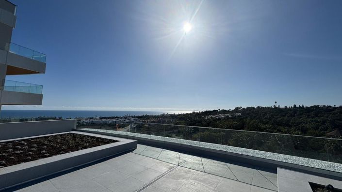 Image No.15-2 Bed Property for sale