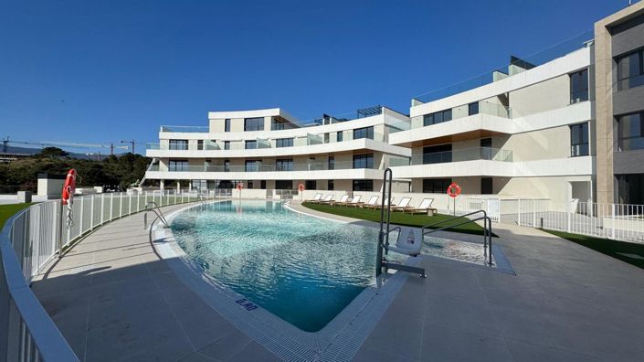 Image No.17-2 Bed Property for sale