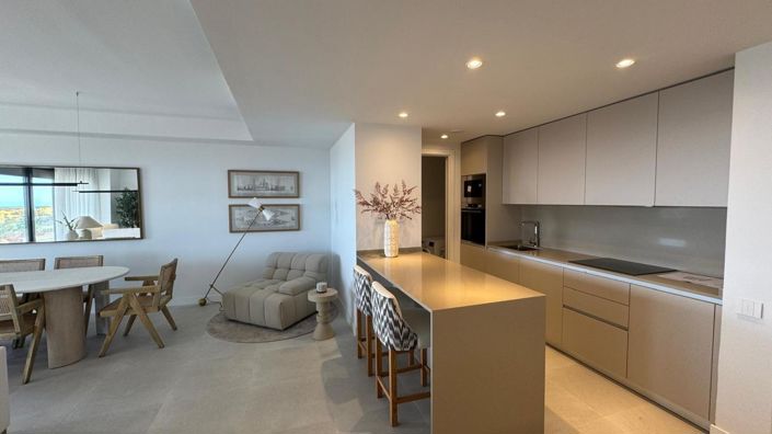 Image No.3-2 Bed Property for sale