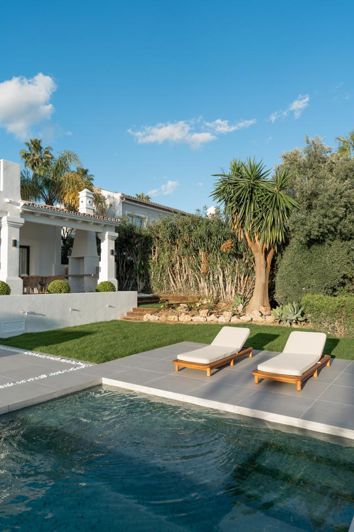 Image No.23-5 Bed Property for sale