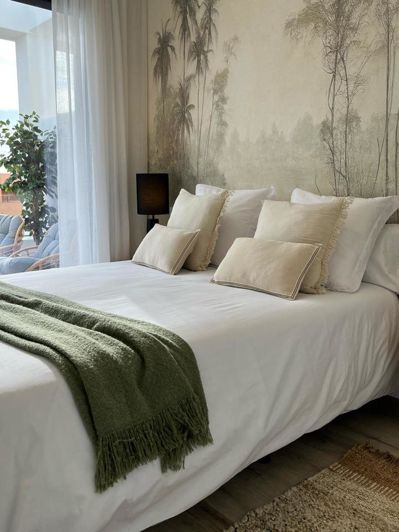 Image No.13-3 Bed Property for sale