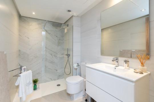 Image No.18-3 Bed Property for sale