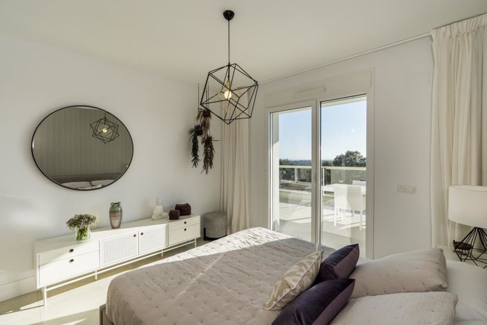 Image No.13-3 Bed Property for sale