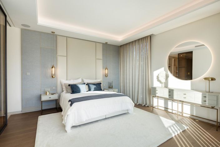 Image No.16-5 Bed Property for sale