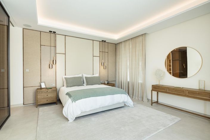 Image No.33-5 Bed Property for sale