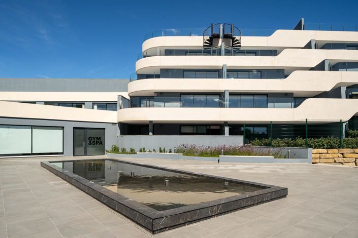 Image No.4-2 Bed Property for sale