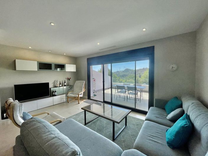 Image No.5-2 Bed Property for sale