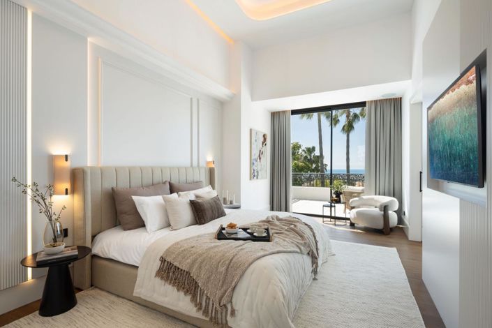 Image No.20-5 Bed Property for sale