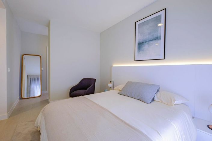 Image No.8-2 Bed Property for sale