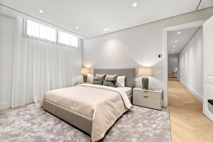 Image No.22-4 Bed Property for sale