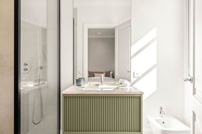 Image No.24-4 Bed Property for sale