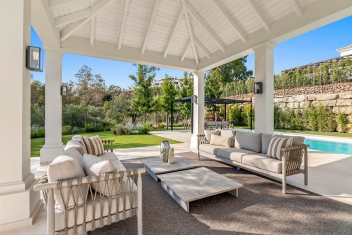 Image No.8-4 Bed Property for sale