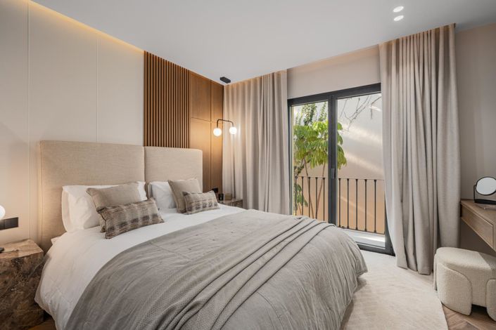 Image No.21-3 Bed Property for sale