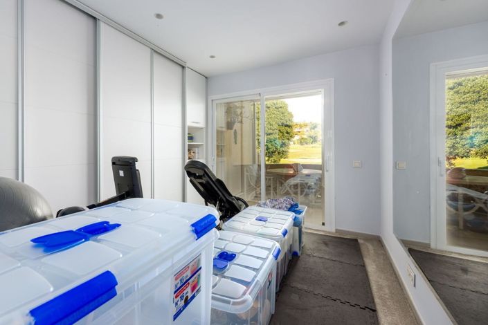 Image No.20-3 Bed Property for sale