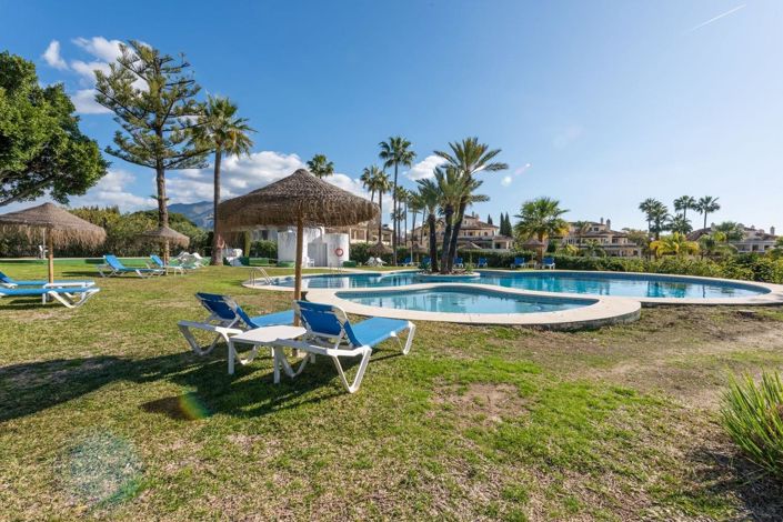 Image No.24-3 Bed Property for sale