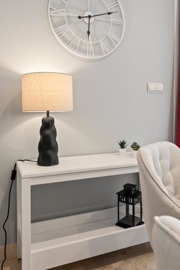 Image No.13-2 Bed Property for sale