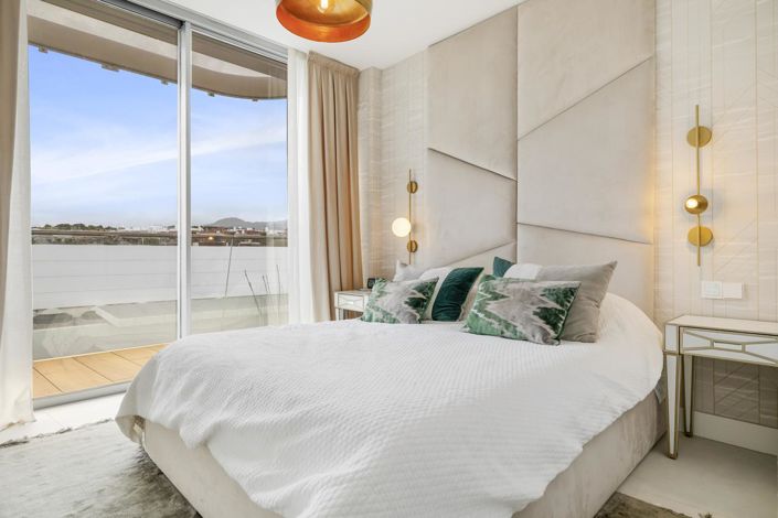 Image No.30-3 Bed Property for sale