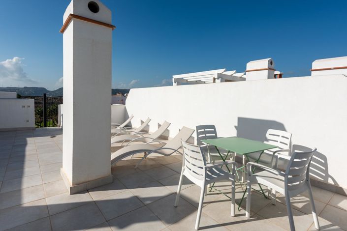 Image No.15-2 Bed Property for sale