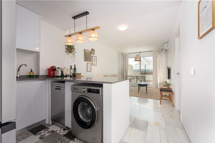 Image No.28-2 Bed Property for sale