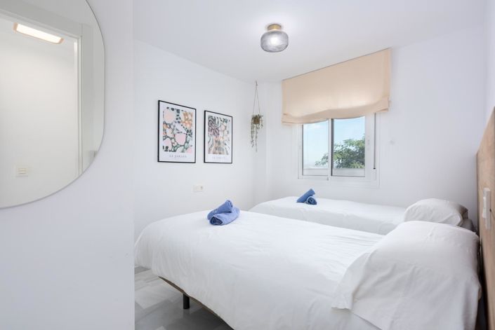 Image No.9-2 Bed Property for sale