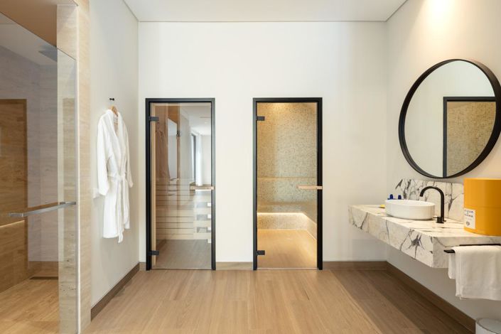 Image No.24-6 Bed Property for sale