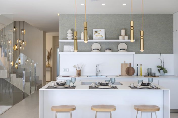 Image No.20-4 Bed Property for sale