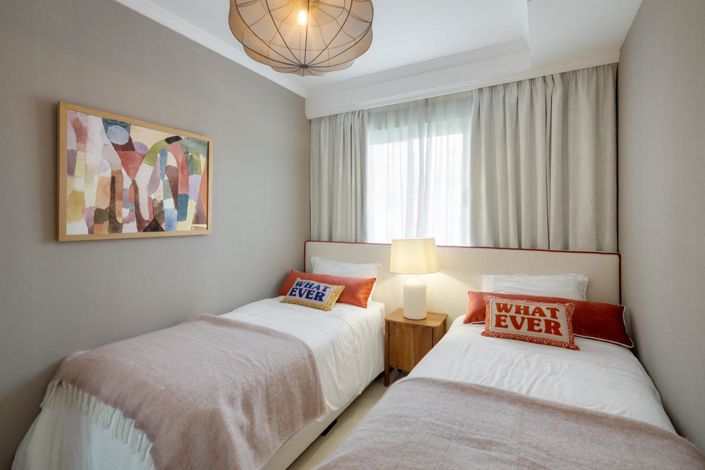 Image No.11-5 Bed Property for sale