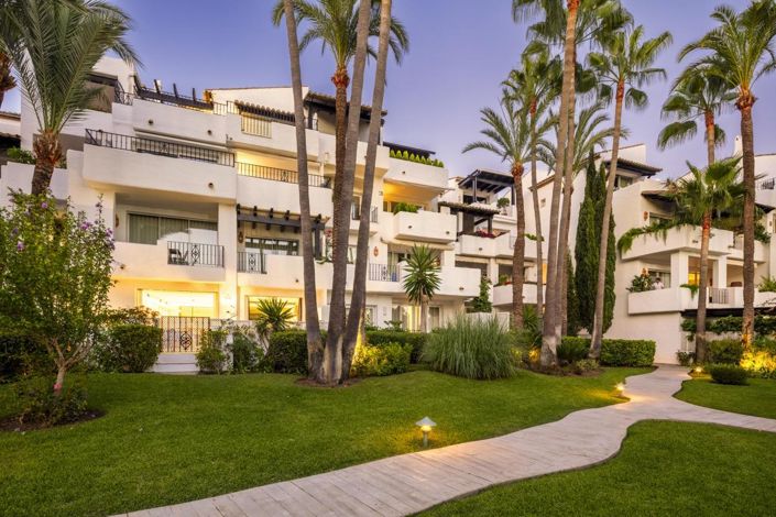Image No.1-3 Bed Property for sale