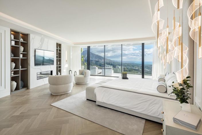 Image No.19-9 Bed Property for sale