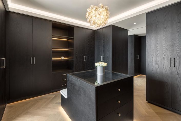 Image No.21-9 Bed Property for sale