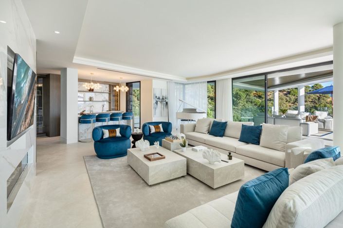 Image No.27-9 Bed Property for sale