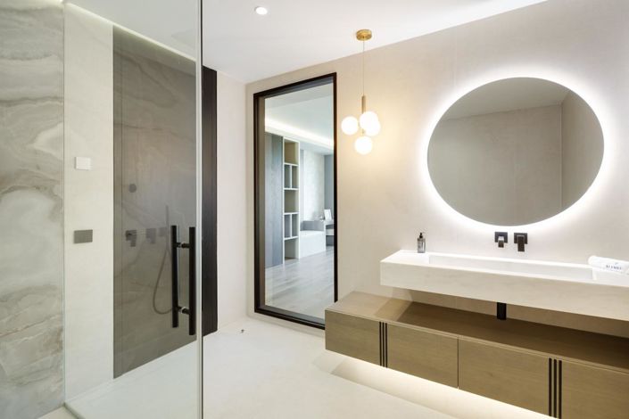 Image No.35-9 Bed Property for sale