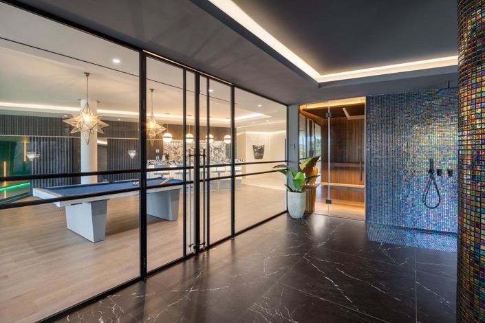 Image No.44-9 Bed Property for sale