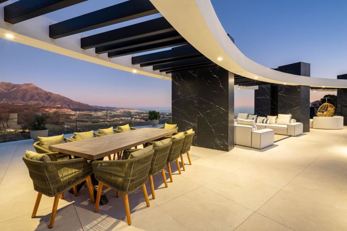 Image No.46-9 Bed Property for sale