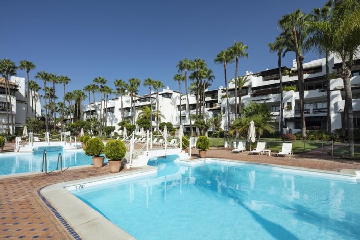 Image No.1-3 Bed Property for sale
