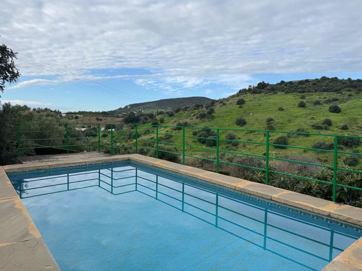 Image No.1-Propriété de 4 chambres à vendre à Estepona