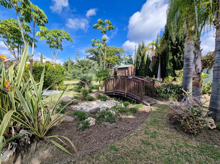 Image No.9-6 Bed Property for sale